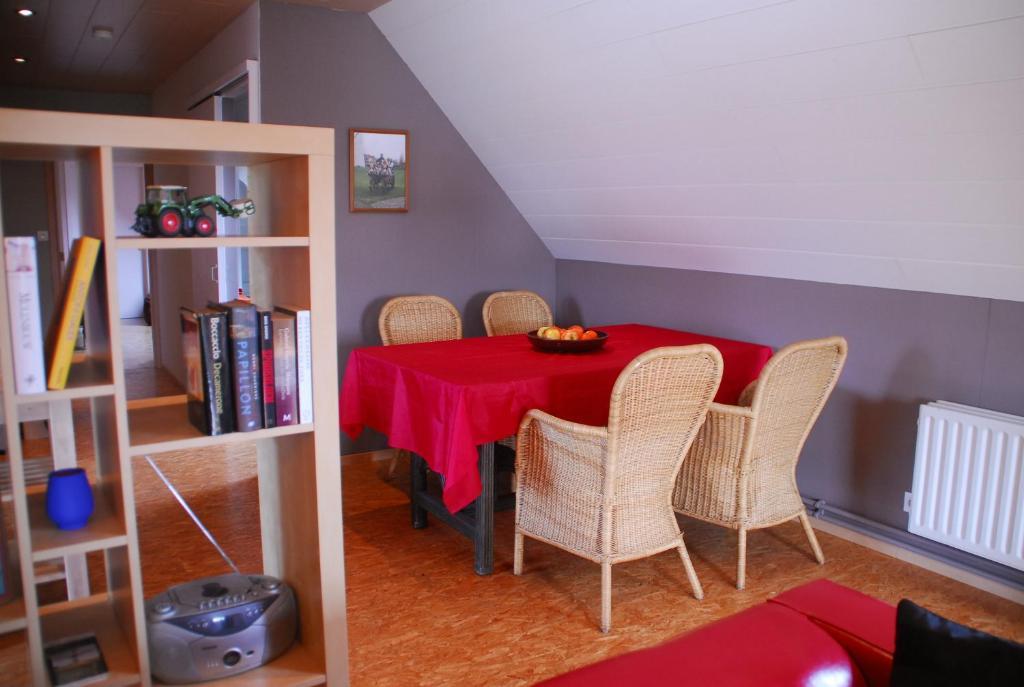 Villa De Rosmolen Ertvelde Zimmer foto
